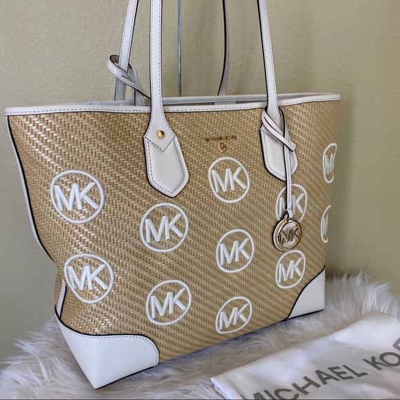New Michael Kors large Eva logo shoulder tote - Picture 13 of 16